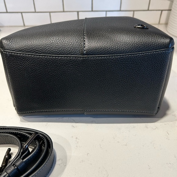 Coach Lana Shoulder Bag 23 Purses - Picture 14 of 15